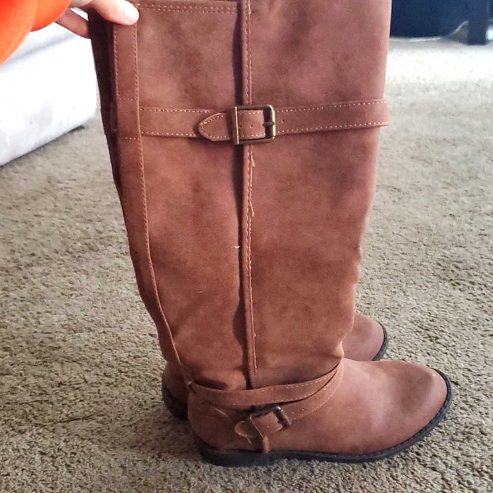 New boots - Picture 1 of 4